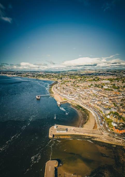 Broughty Ferry Riverview Apt -3 Bedroom -Sleeps 6 Exterior photo